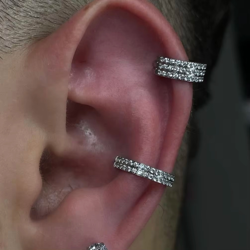 Piercing de titanio ASTM F136  - Body Jewelry Ear Piercing reseña y precio